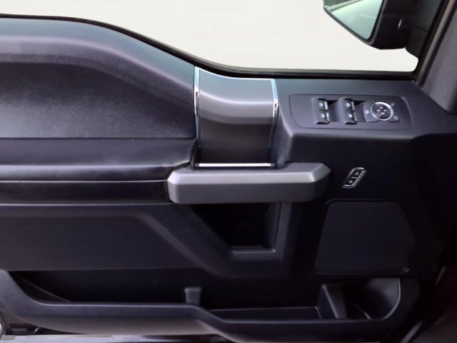 Used 2015  Ford XLT image 14