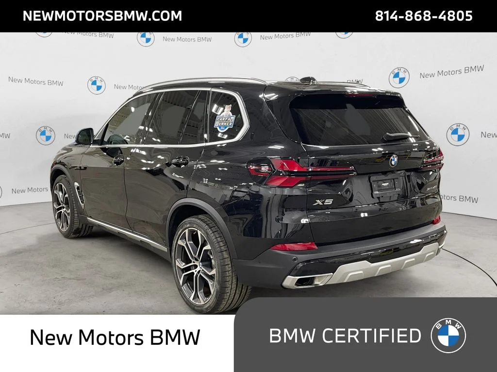 Used 2024 Black Sapphire Metallic BMW xDrive40i image 3
