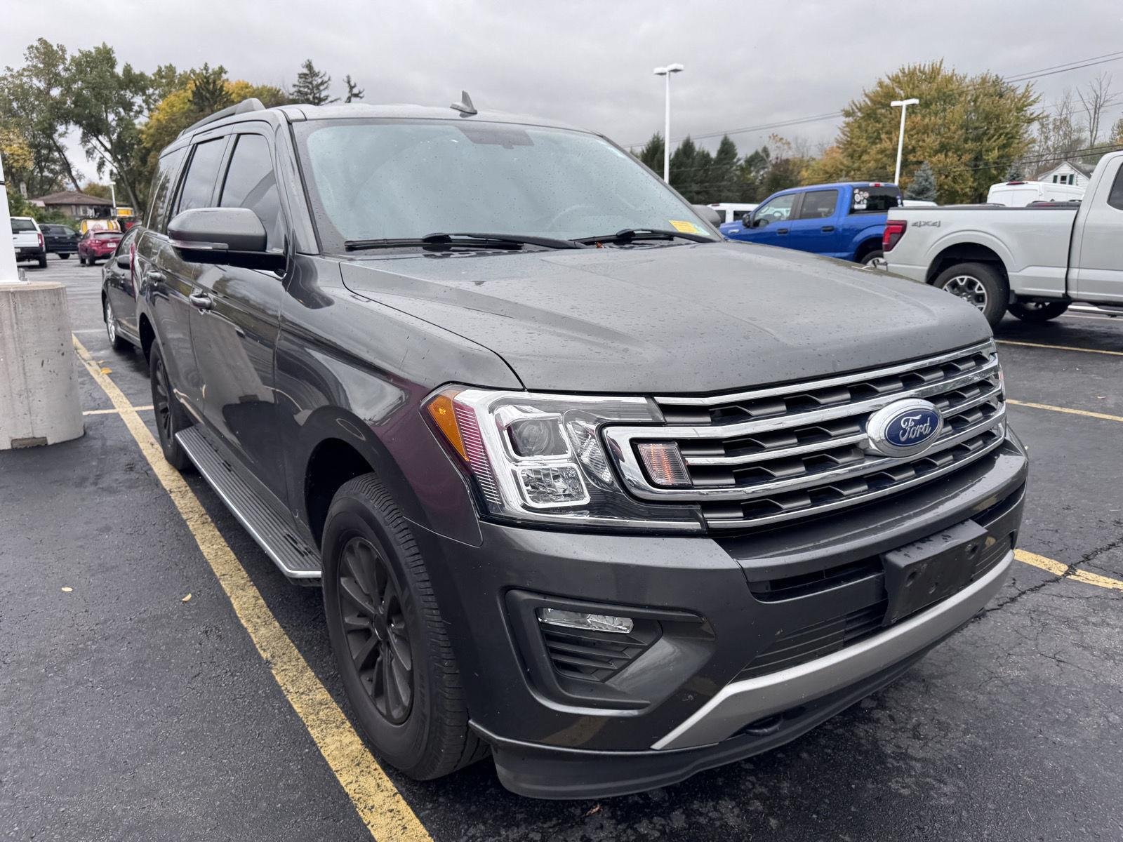 Used 2018 Magnetic Ford XLT image 2