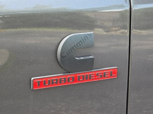 New 2026 Granite Crystal Metallic Clear-Coat Exterior Paint RAM Laramie image 32