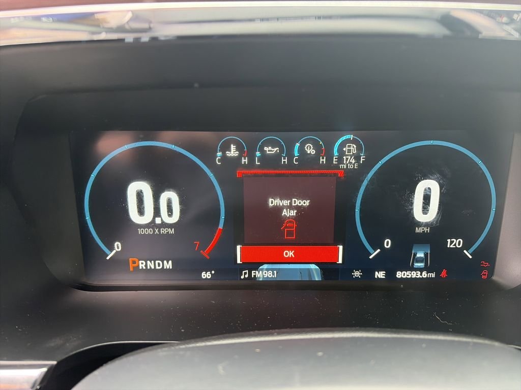 Used 2022 Silver Ford Lariat image 38