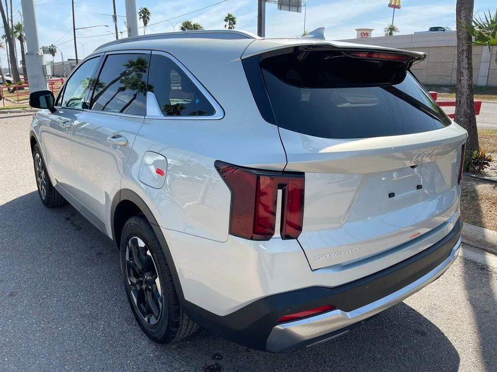 New 2026 White Kia S image 5