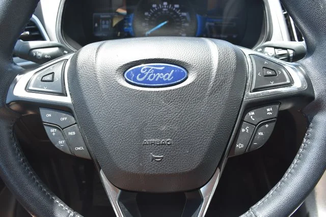 Used 2024 White Ford SEL image 19