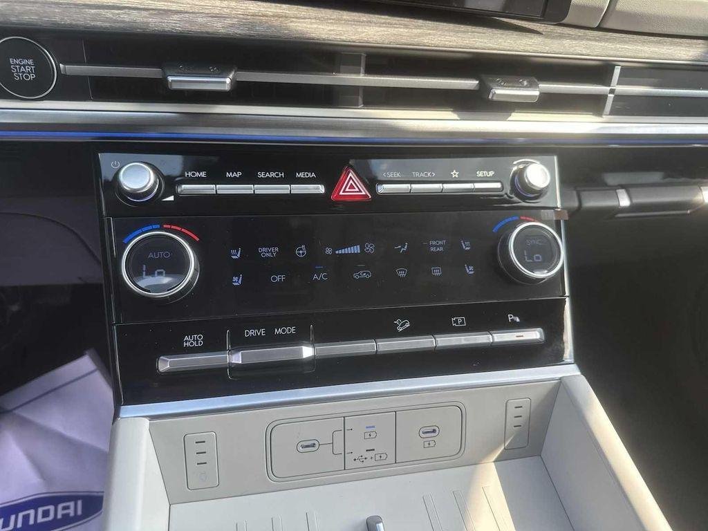 2026 Hyundai Santa Fe Limited - Photo 19