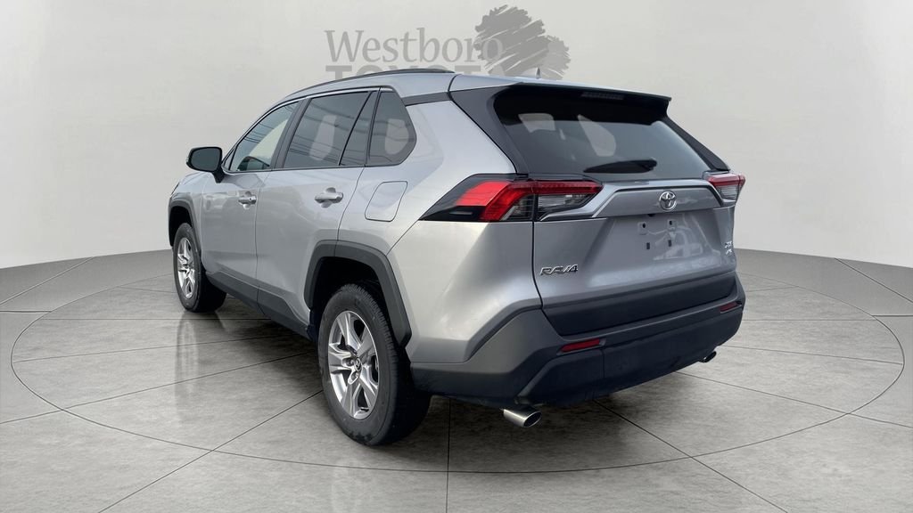 Used 2025 Silver Toyota XLE image 5