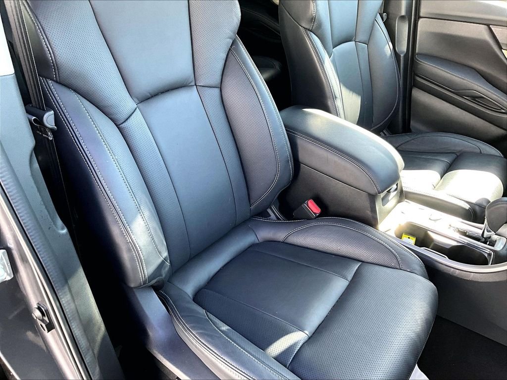 Used 2022 Magnetite Gray Metallic Subaru Limited image 11