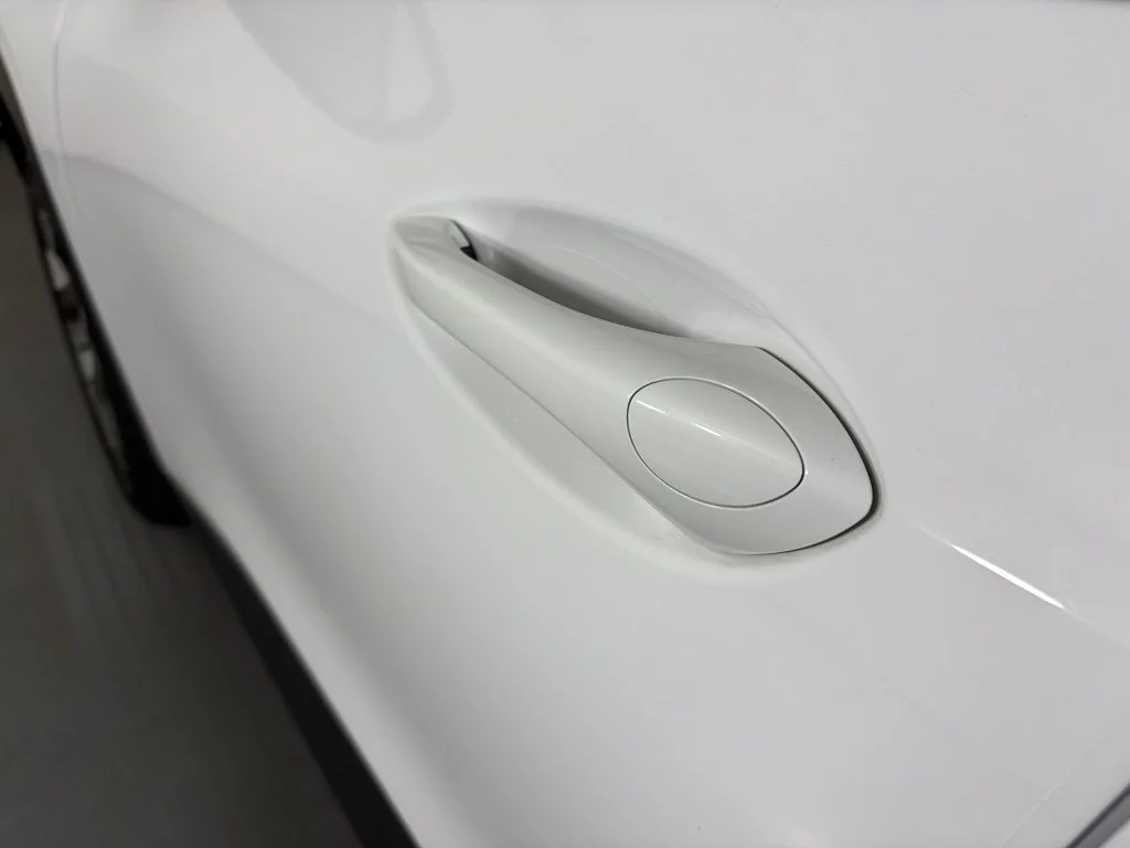 Used 2025 White Chevrolet LT image 15