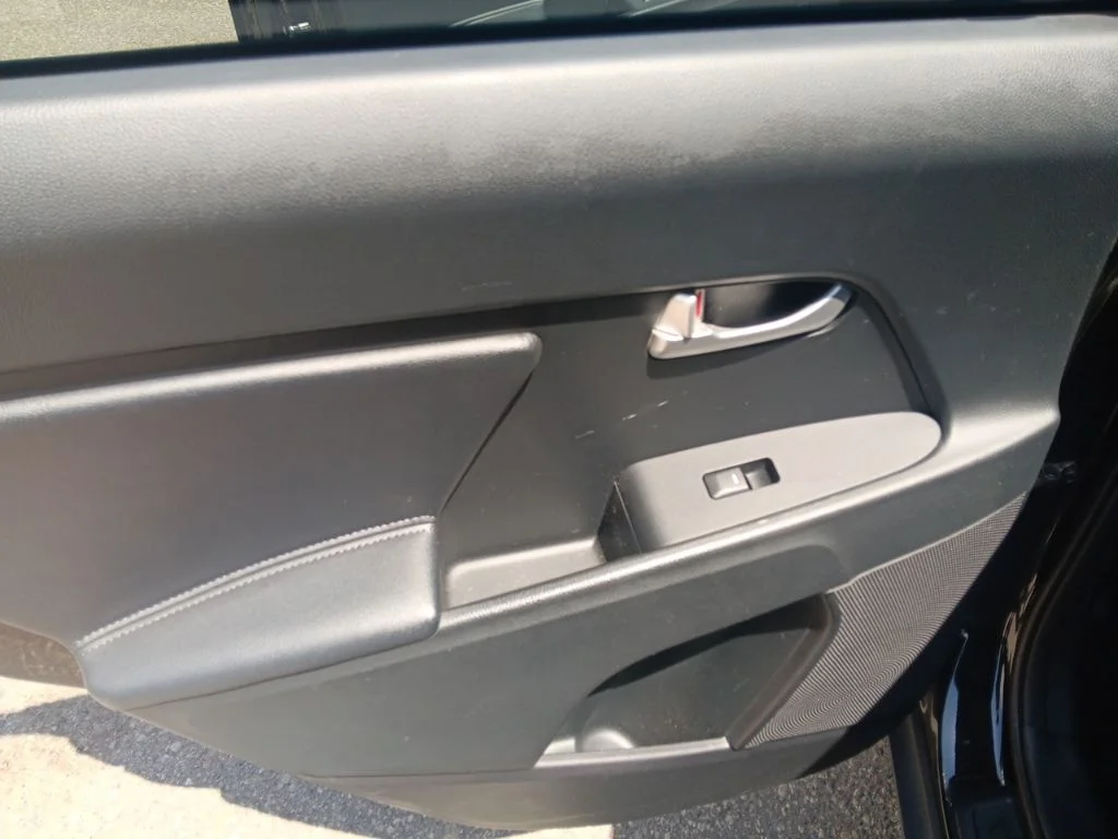 Used 2015 Black Cherry Kia EX image 31