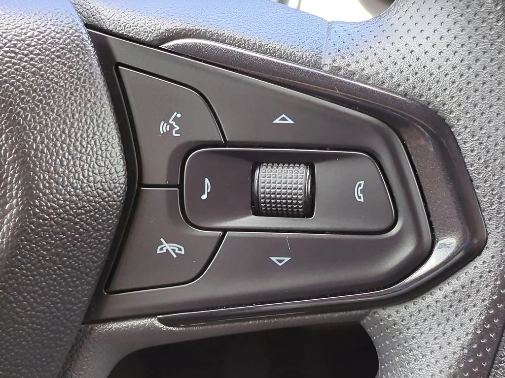 Used 2024 Summit White Chevrolet LT image 20