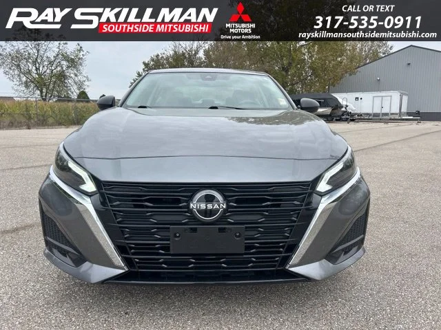 Used 2024 Gray Nissan 2.5 SV image 2