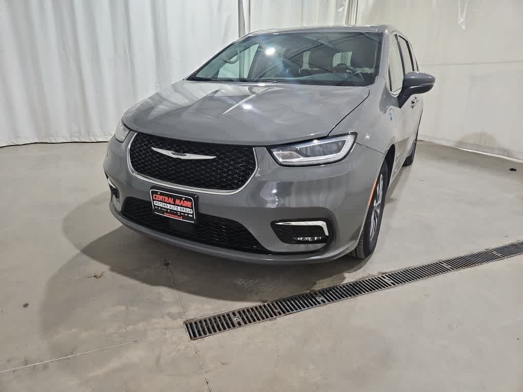 2023 Chrysler Pacifica Hybrid