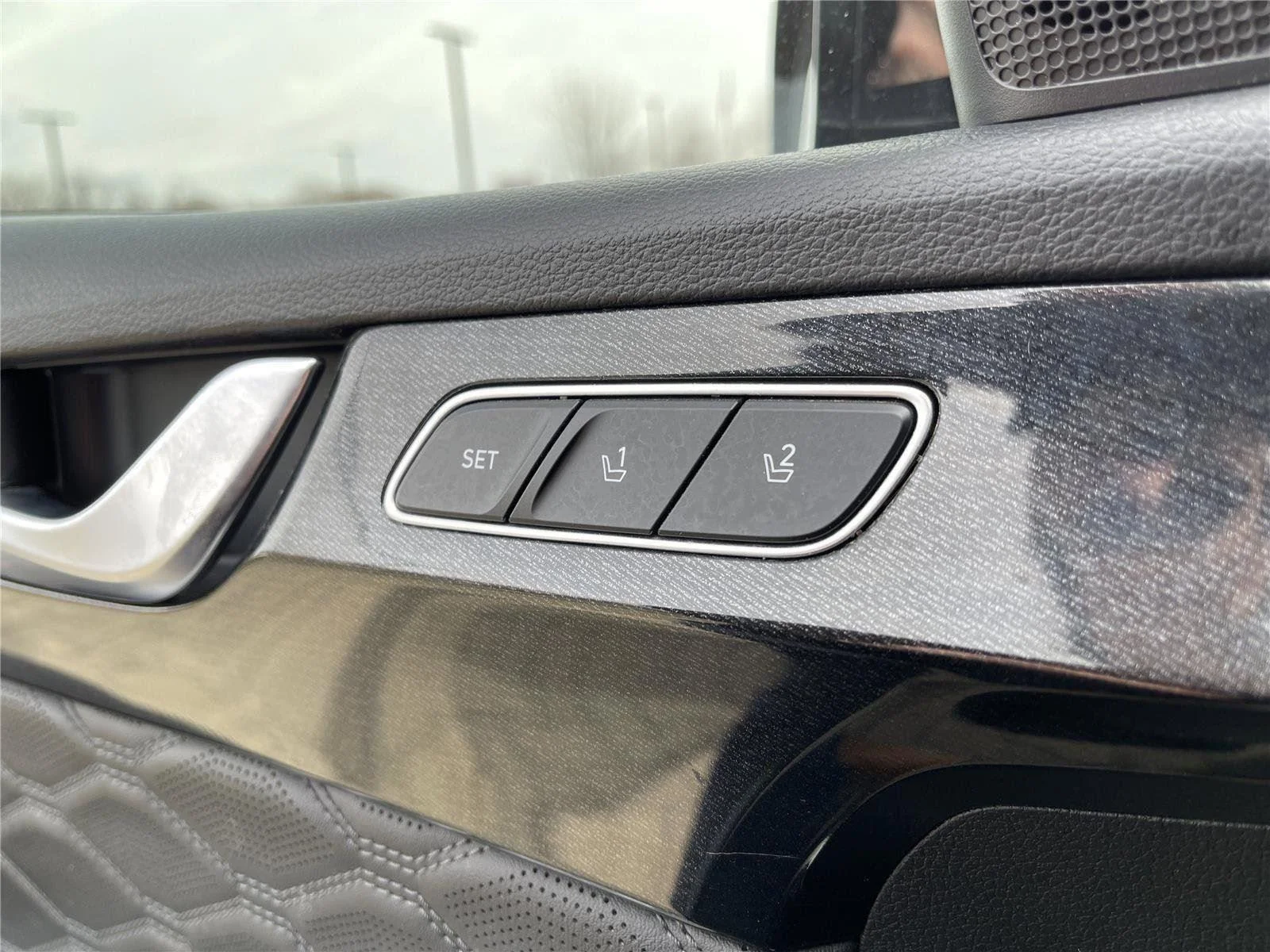 Used 2021 Black Hyundai Calligraphy image 17