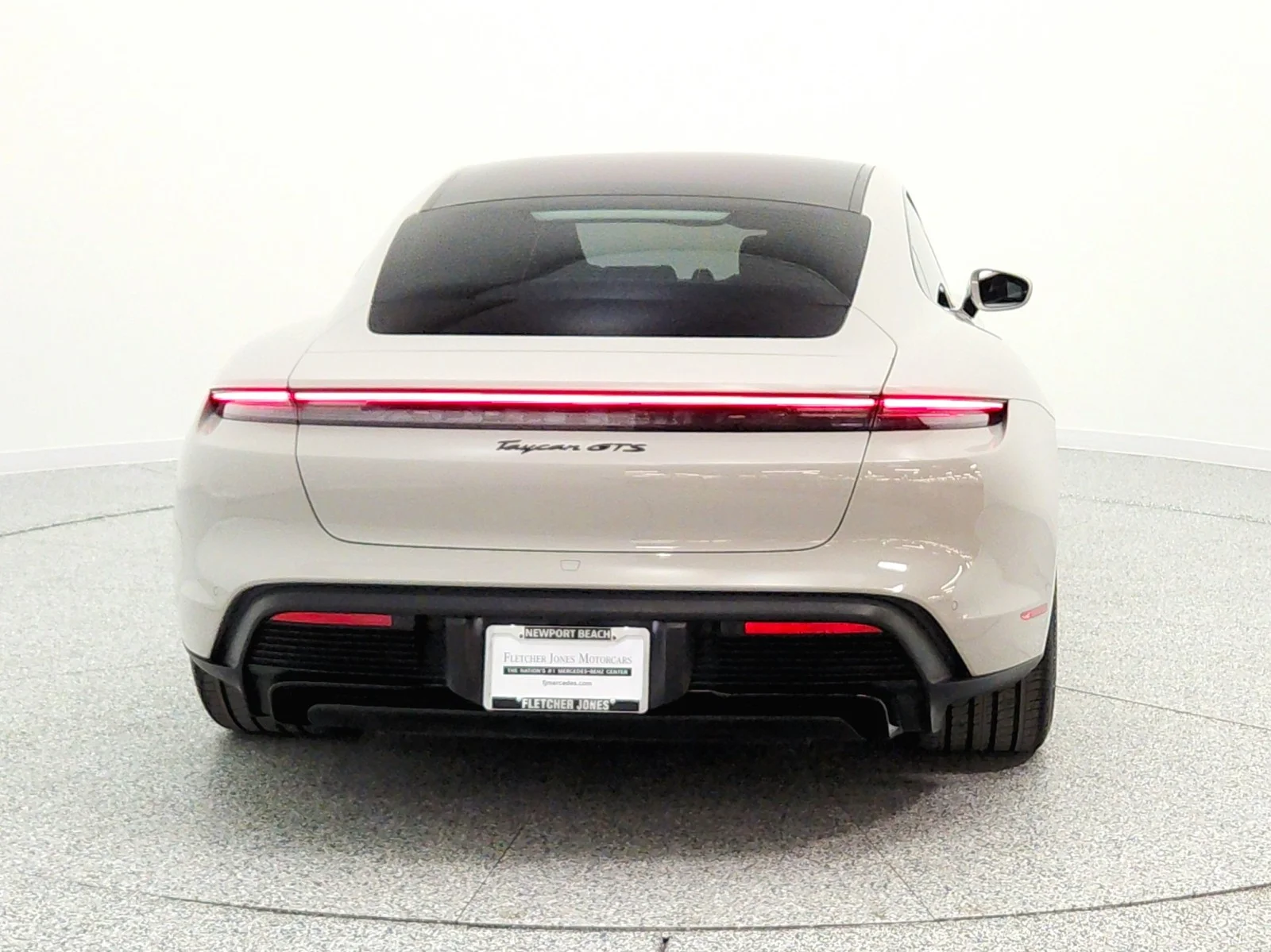 Used 2024 Chalk Porsche GTS AWD image 6