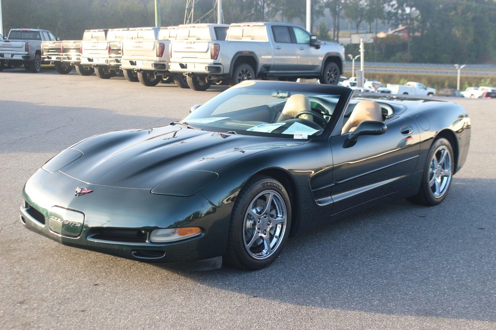 Used 2000 Bowling Green Metallic Chevrolet 2dr Convertible image 3