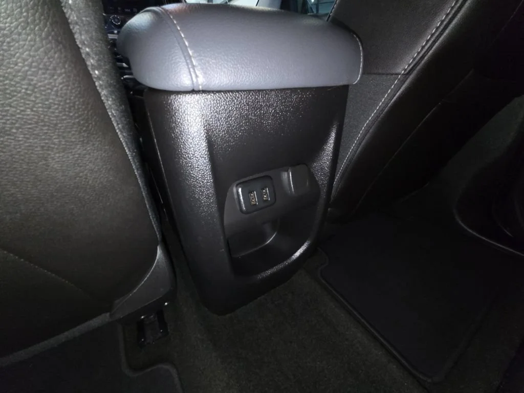 Used 2018 SUMMIT WHITE Chevrolet 4WD Z71 image 34