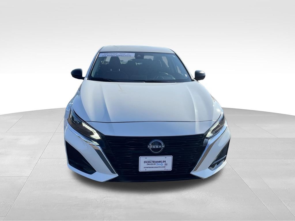 Used 2025 White Nissan 2.5 SV image 8