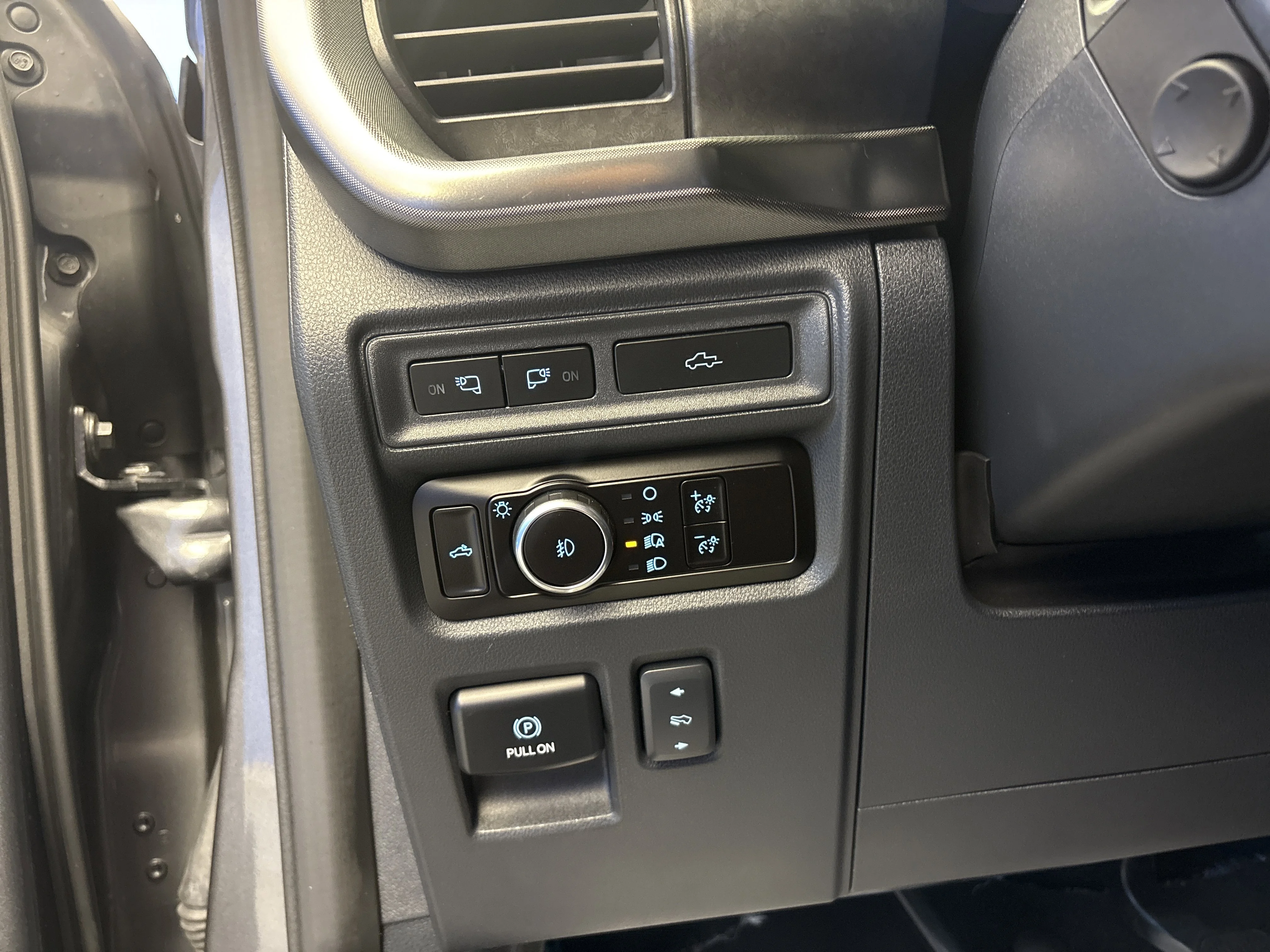 Used 2023 Carbonized Gray Metallic Ford XL image 14