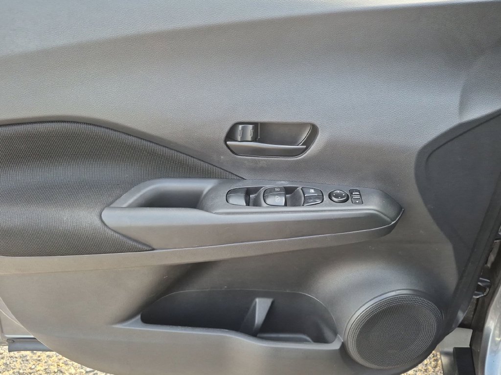 Used 2021 Gray Nissan S image 33