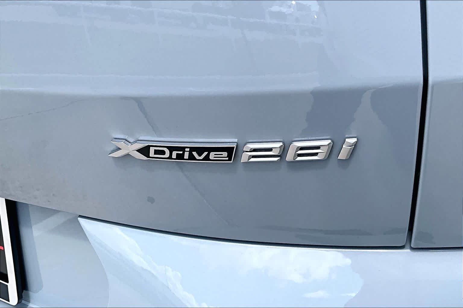 Used 2026 Brooklyn Grey Metallic BMW xDrive28i image 9