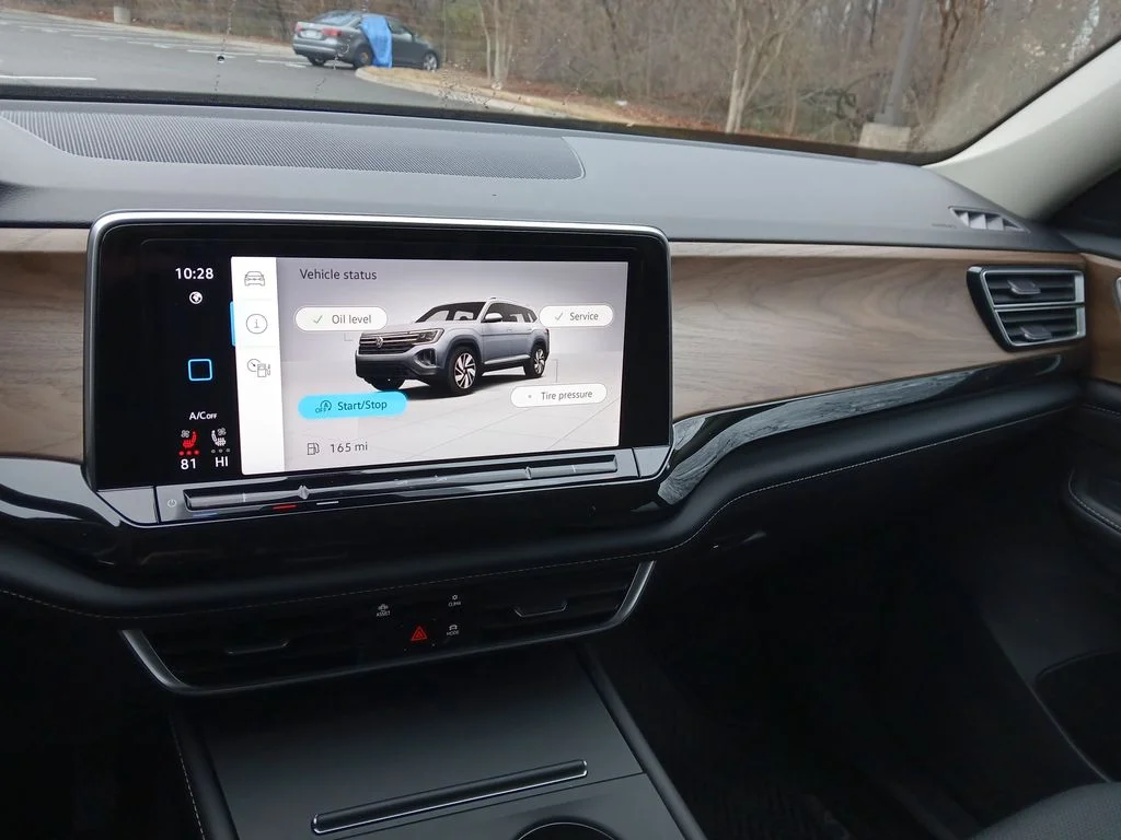New 2026 Black Volkswagen 2.0T SE image 17