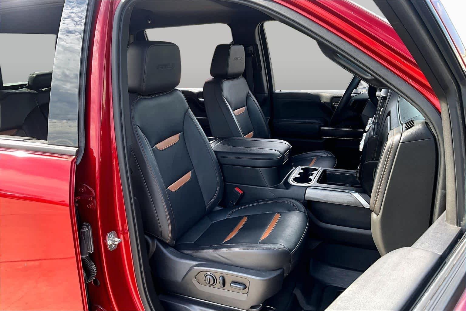 Used 2023 CAYENNE RED TINTCOAT GMC AT4 image 9