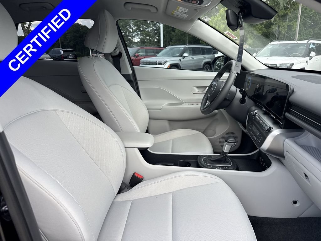 Certified Used 2025 Abyss Black Hyundai SEL image 25