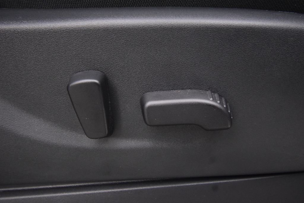 Used 2025 White Nissan PRO-4X image 21