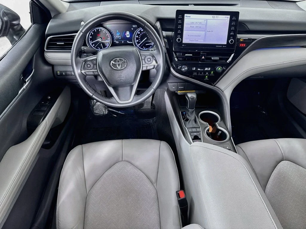 Used 2021 Predawn Gray Mica Toyota XLE image 26
