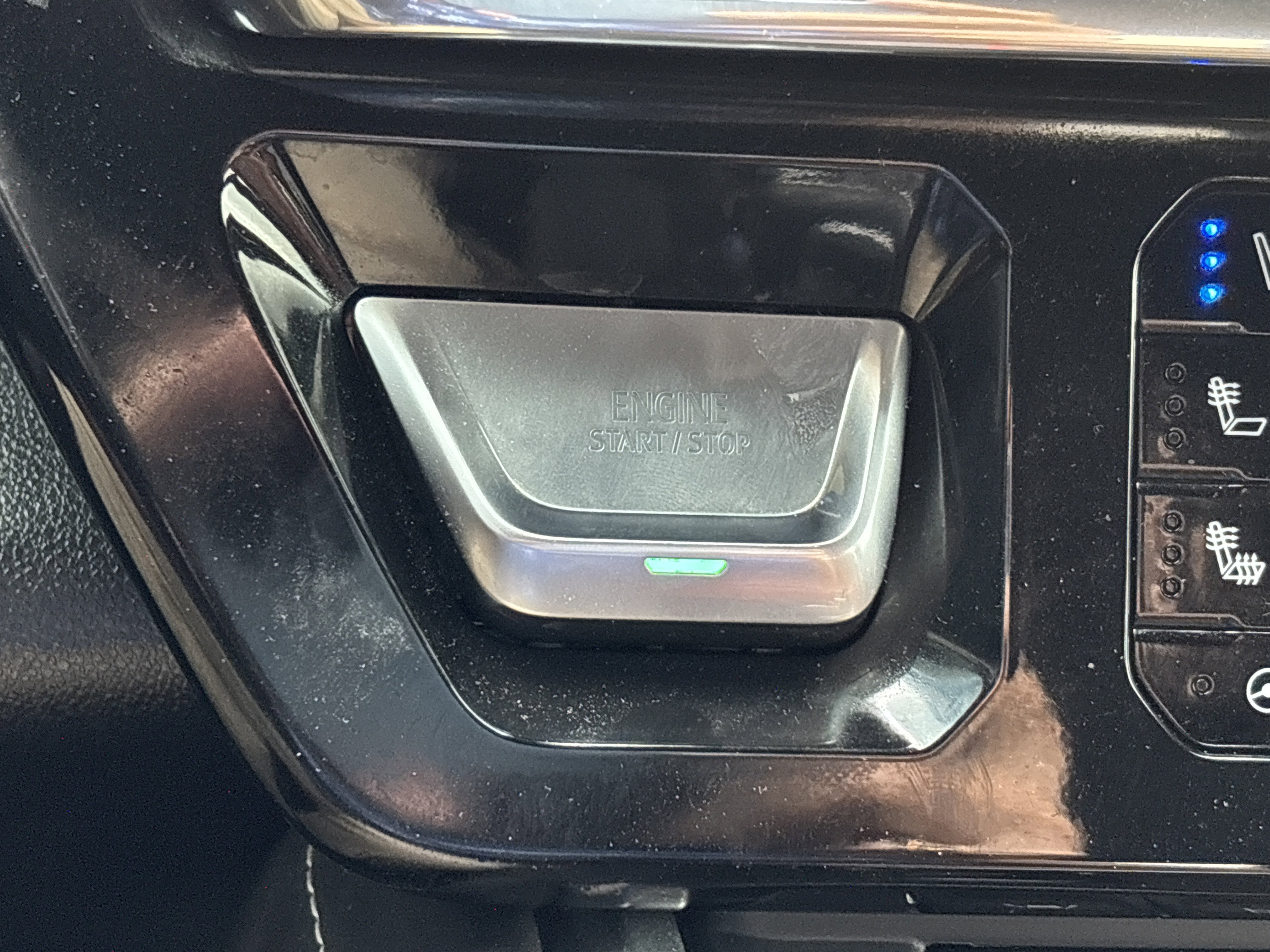 Used 2024 Thunderstorm Gray GMC Denali Ultimate image 32