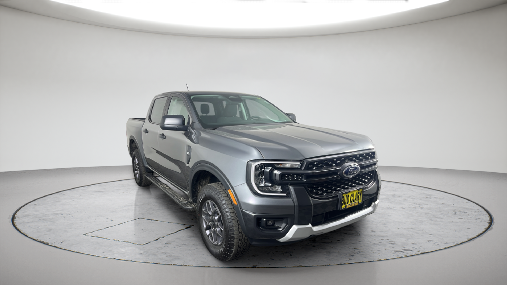 New 2026 Carbonized Gray Metallic Ford XLT image 6