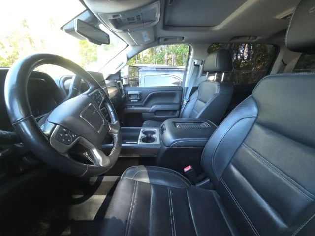 Used 2019 White GMC Denali image 11