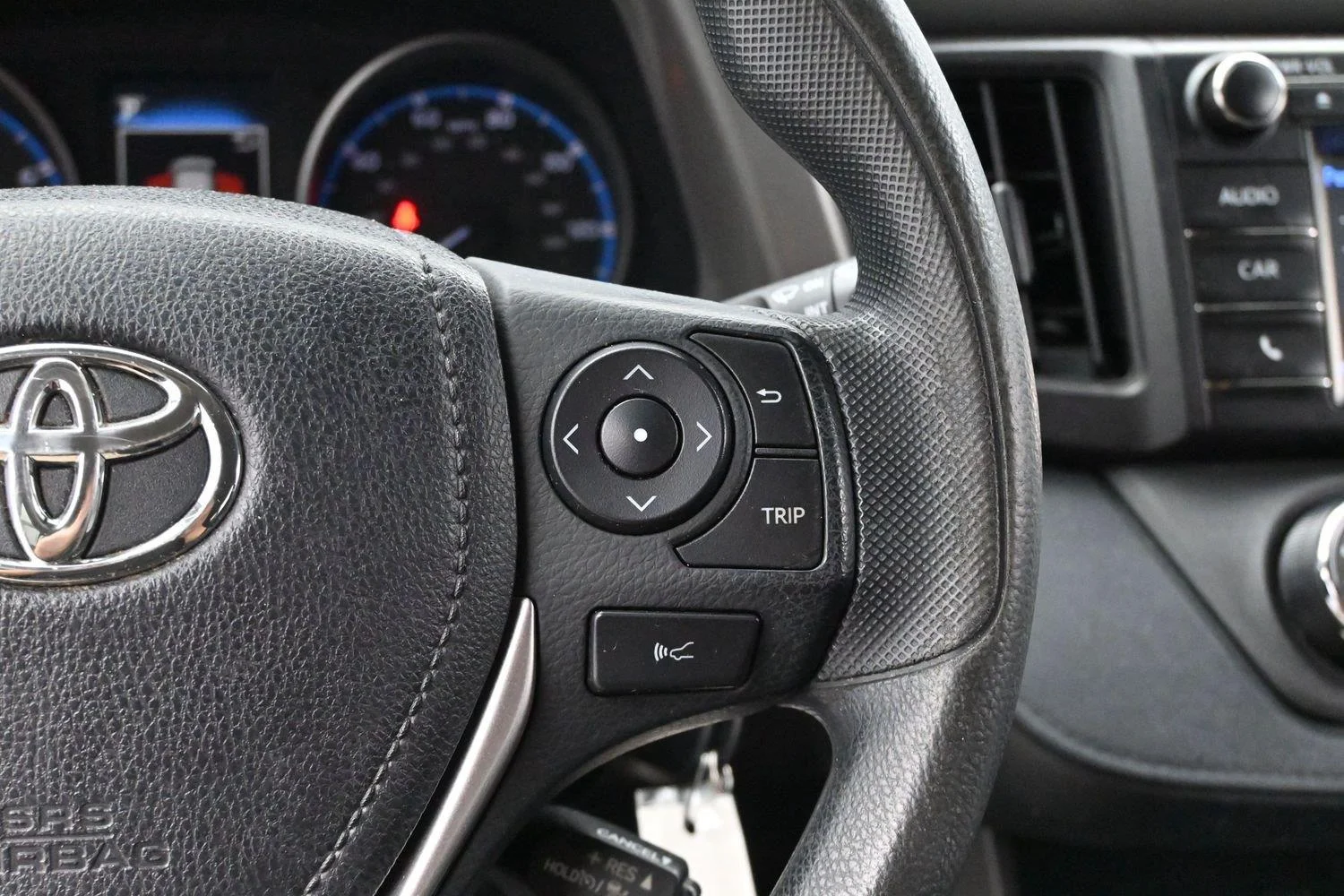 Used 2018 Black Toyota LE image 15