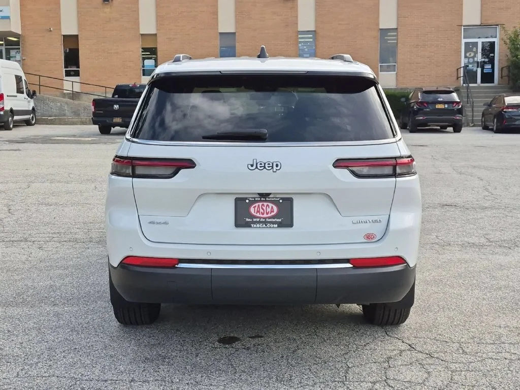 Used 2025 White Jeep Limited image 4
