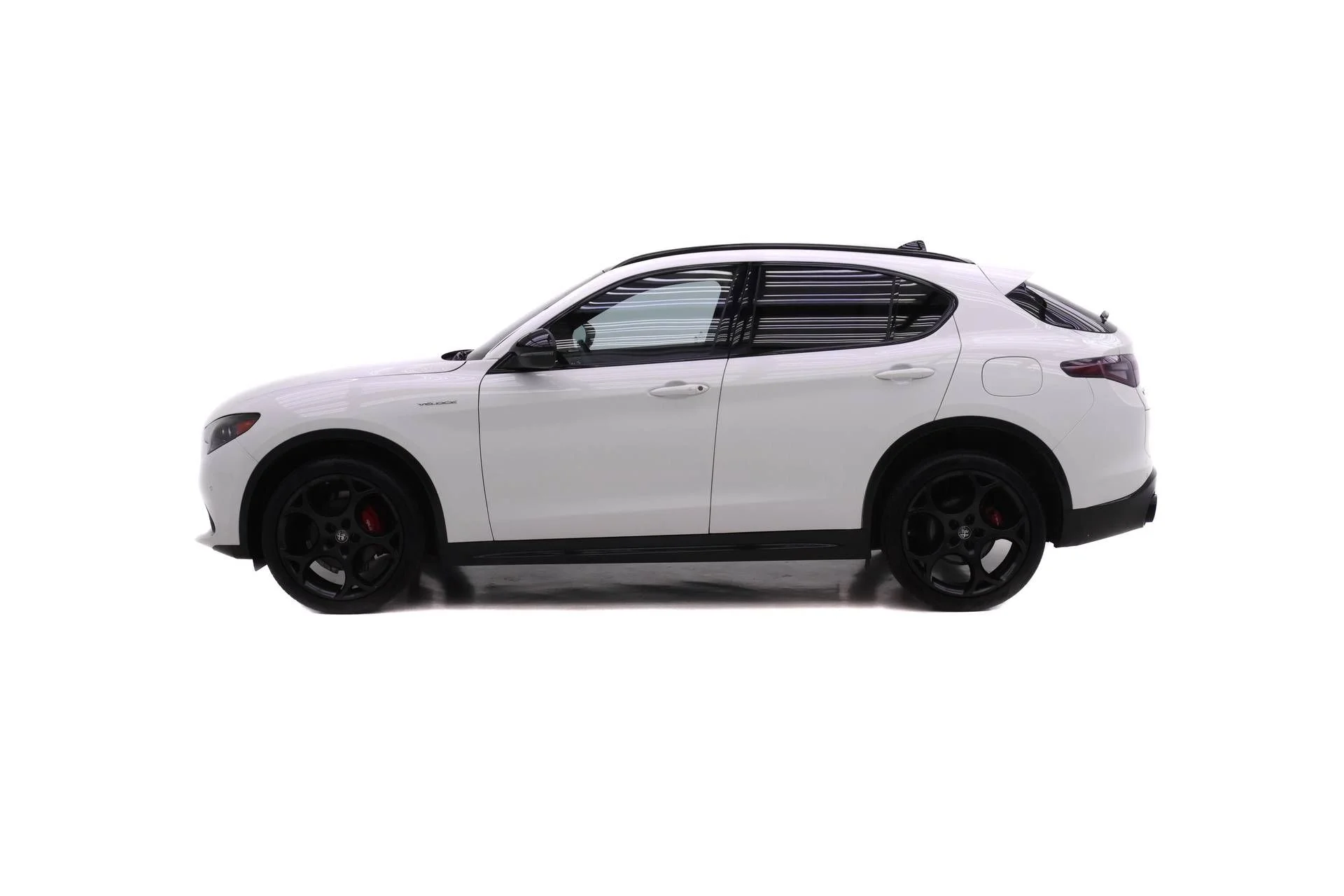 Certified Used 2024 White Alfa Romeo Veloce image 3