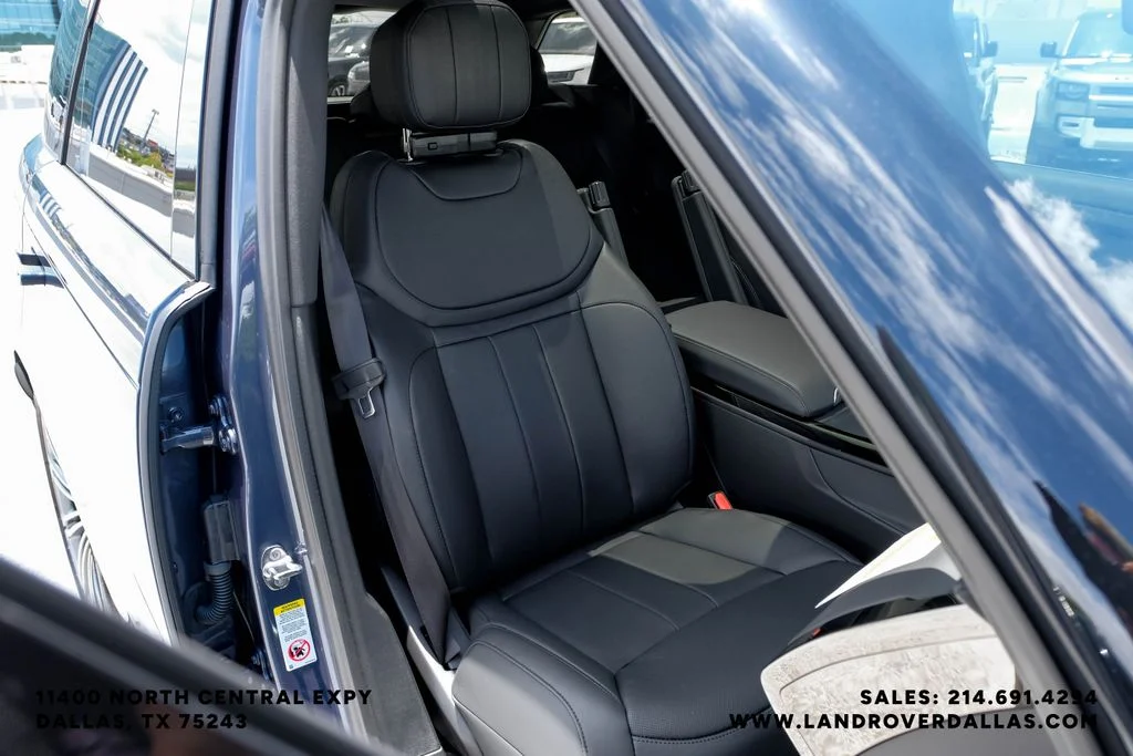 New 2026 Varesine Blue Metallic Land Rover Dynamic SE image 37