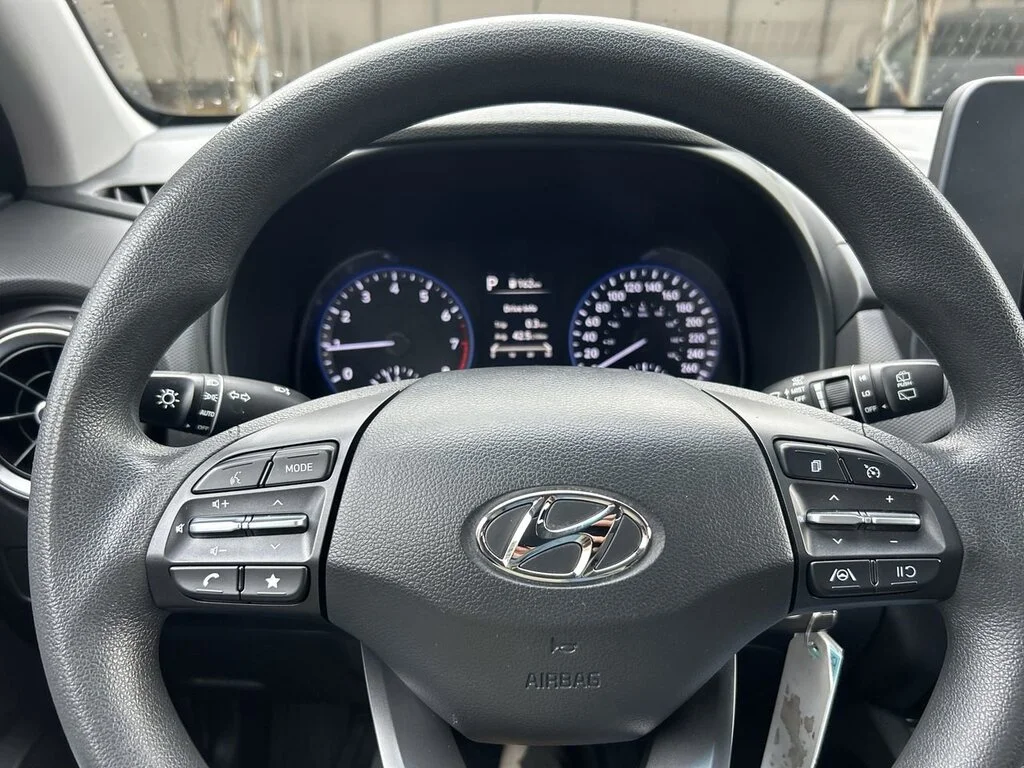 Used 2023  Hyundai 2.0L AWD Essential   No Accidents   Local BC   Dil image 22
