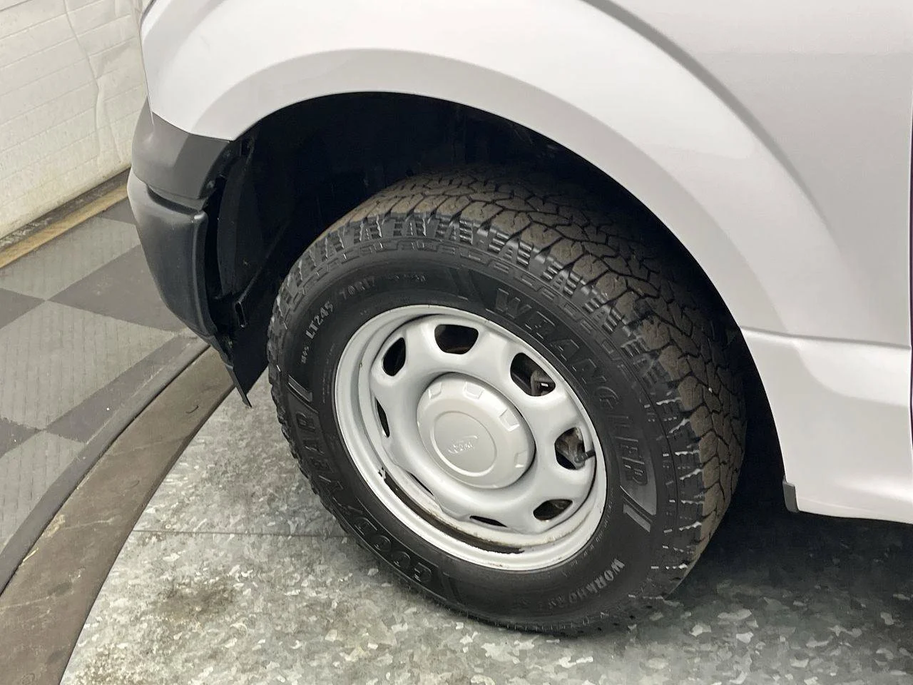 Used 2020 White Ford XL image 26