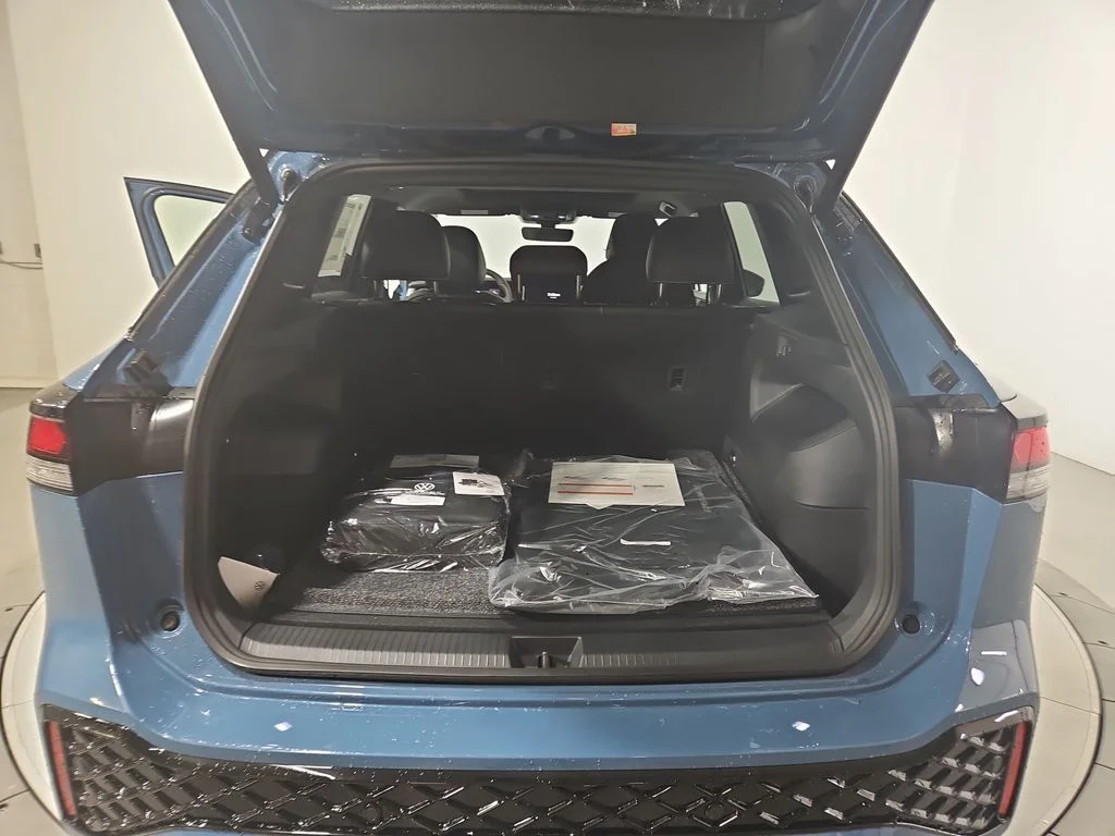 New 2026 Blue Volkswagen 2.0T SE R-Line Black image 21