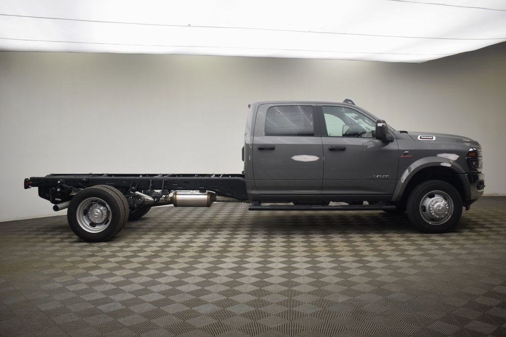 New 2026 Ceramic Gray Clear-Coat Exterior Paint RAM Tradesman image 3