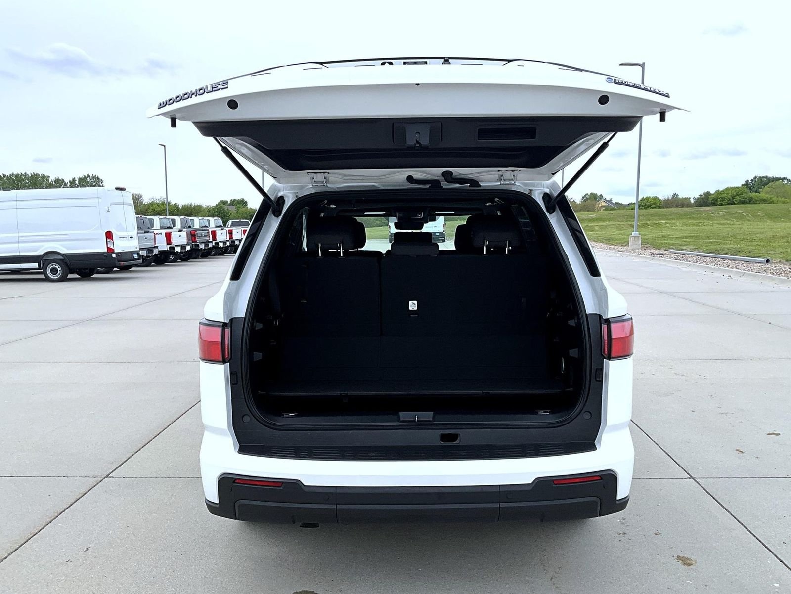Used 2025 White Toyota SR5 image 24
