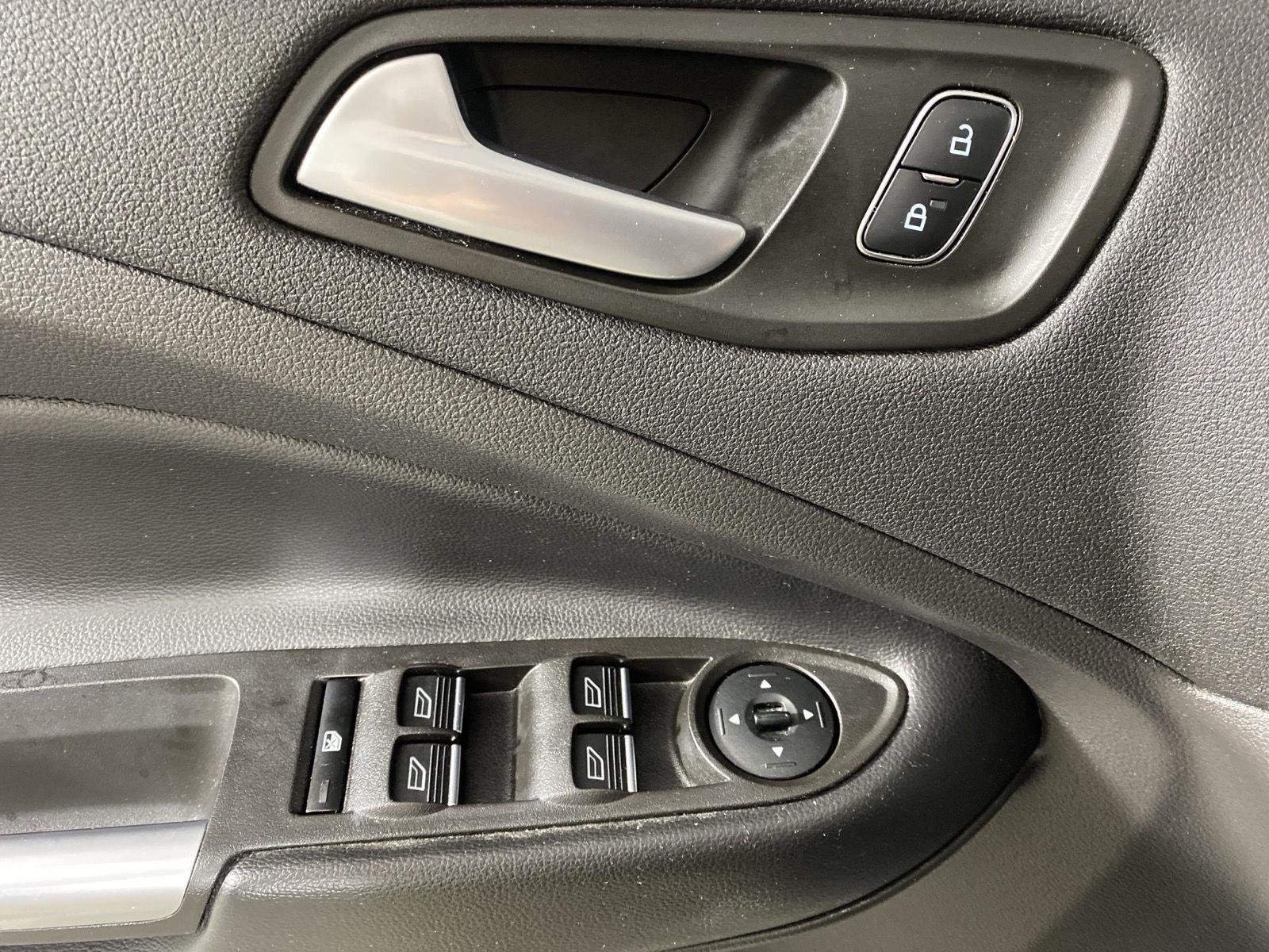 Used 2019 Baltic Sea Green Ford SE image 12