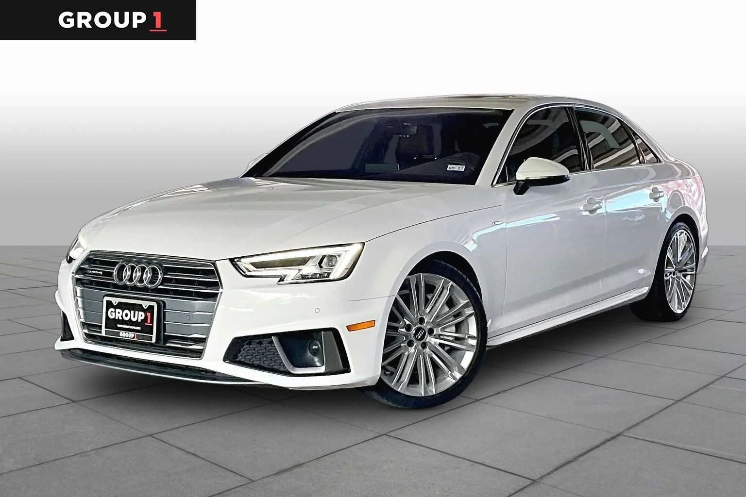 2019 Audi A4 2.0T quattro S tronic Premium Plus's photo