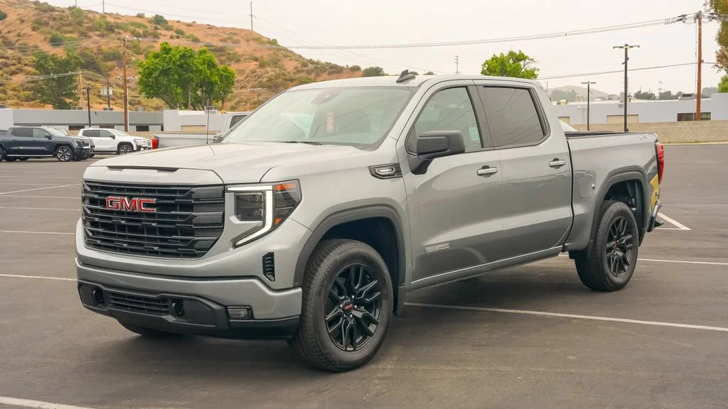 2026 GMC Sierra 1500 Elevation - Photo 2