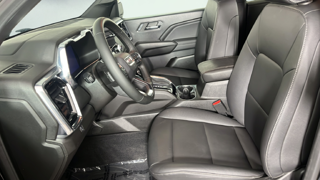 Used 2024 Black GMC Elevation image 17