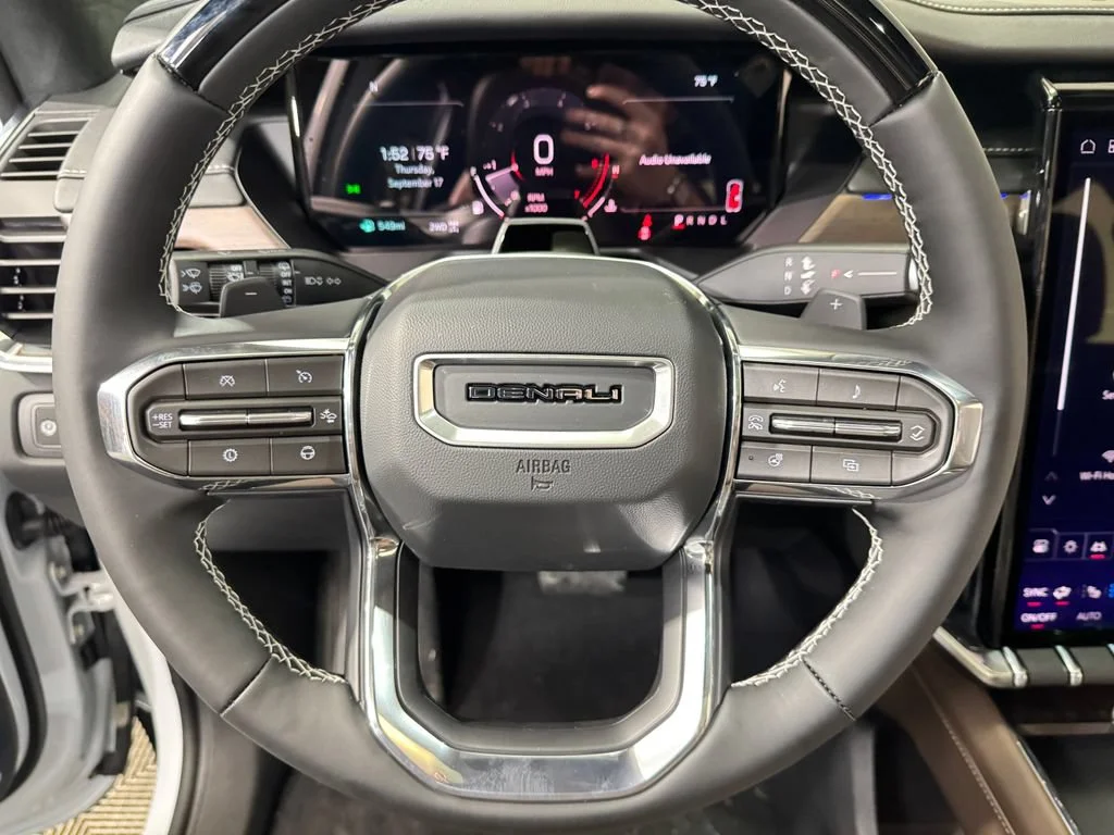 2027 GMC Acadia Denali Ultimate - Photo 17