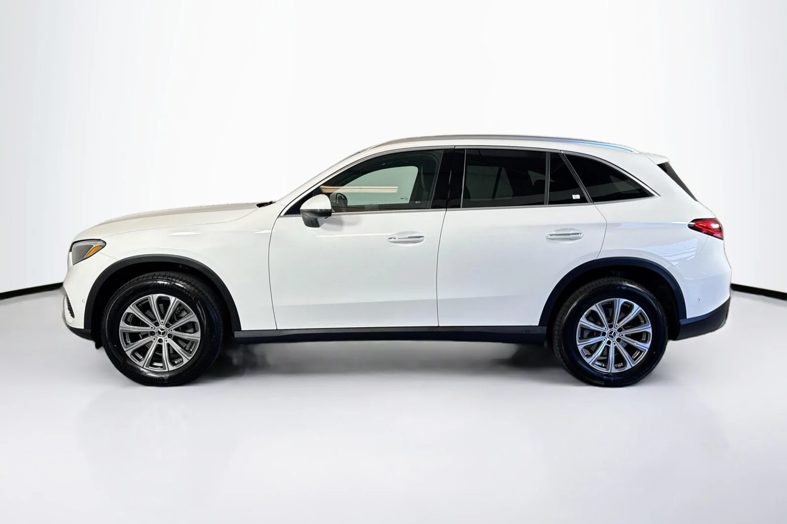 Used 2026 Polar White Mercedes-Benz GLC 300 image 8