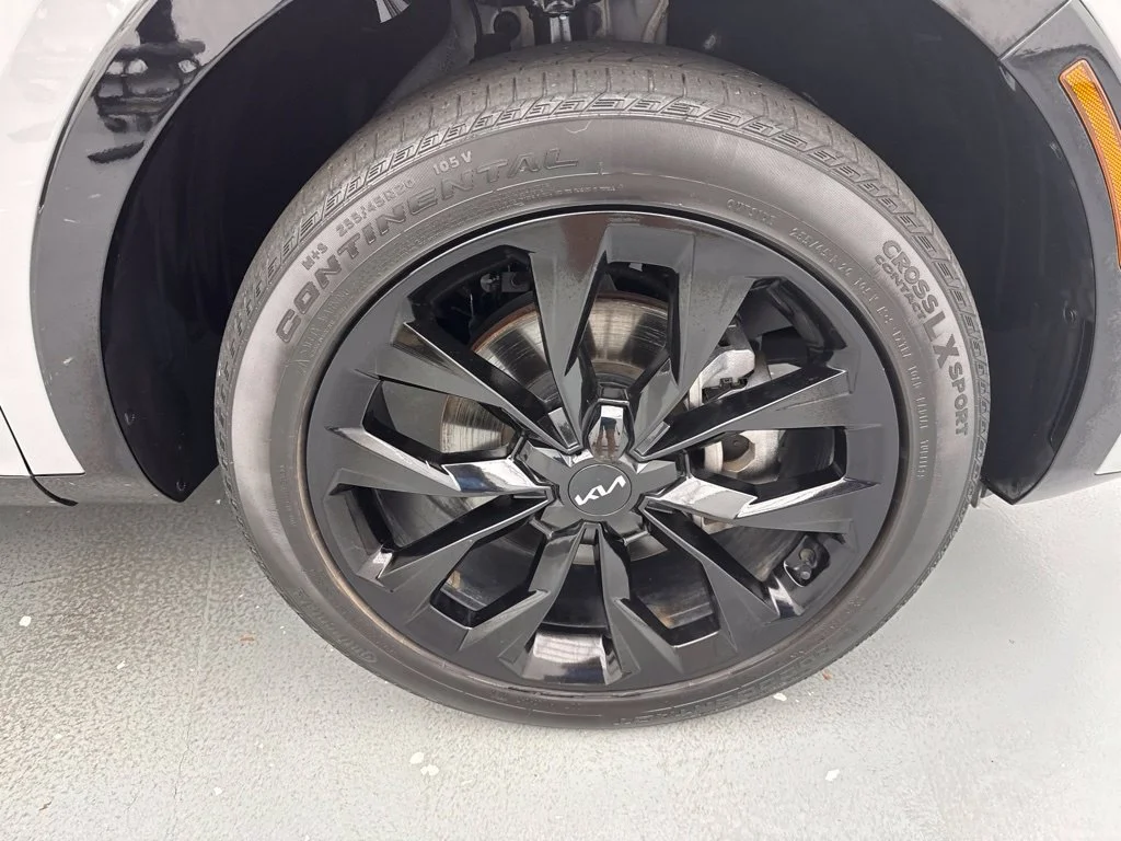 Used 2023 Gray Kia SX image 13