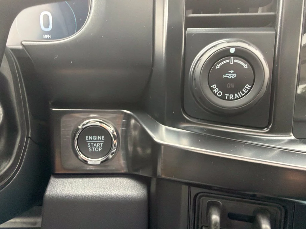 New 2027 Iconic Silver Metallic Ford F-250® Lariat® image 22