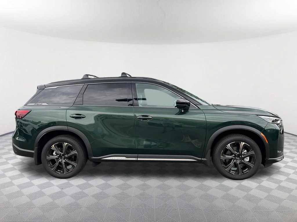 Certified Used 2026 Black INFINITI Autograph image 4