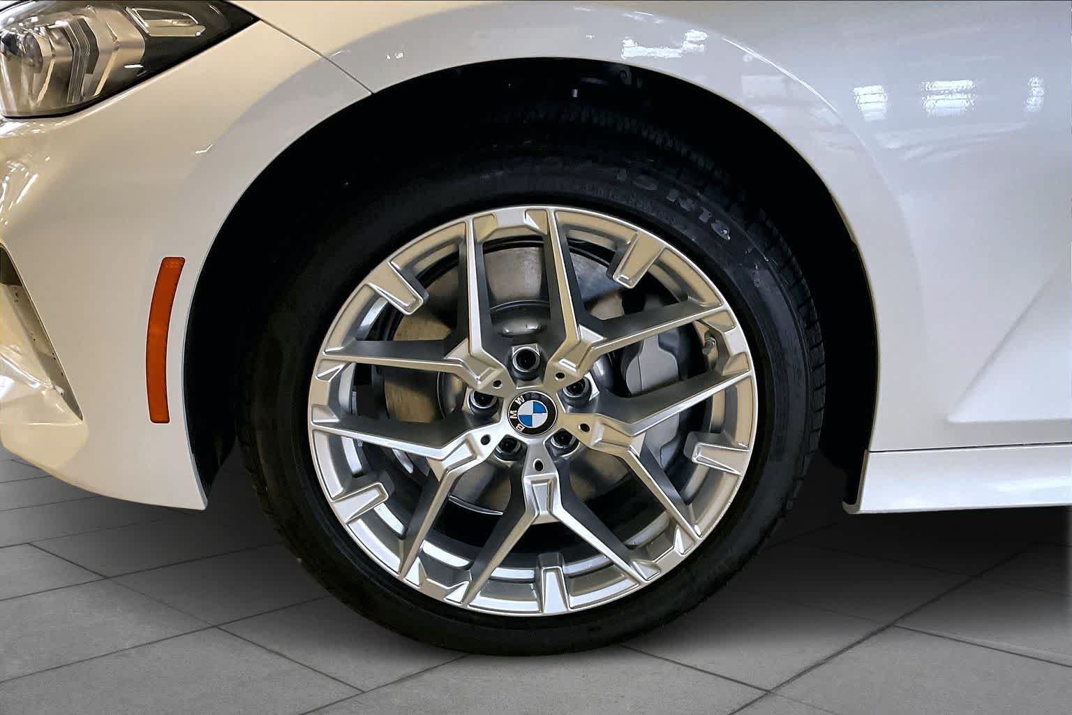 New 2026 Mineral White Metallic BMW 330i NA image 11